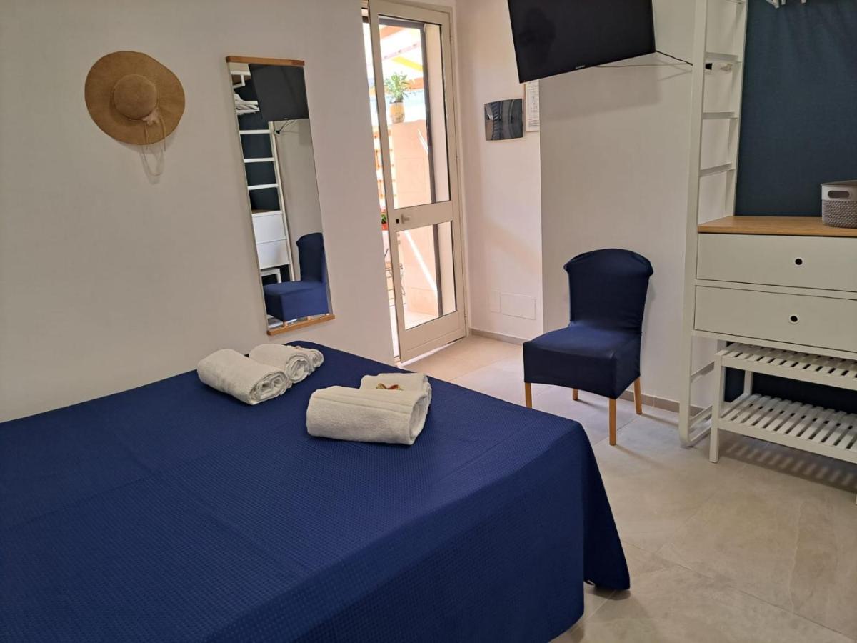 Casa Vacanze Il Giardino Dei Girasoli Marina di Ragusa Exterior foto