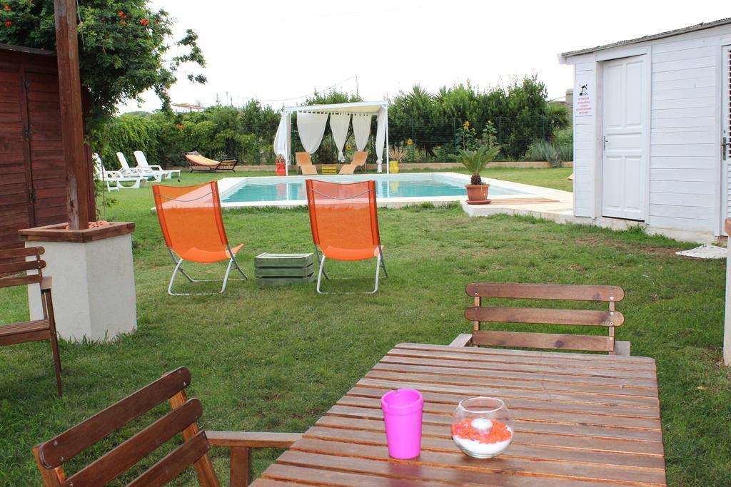 Casa Vacanze Il Giardino Dei Girasoli Marina di Ragusa Exterior foto