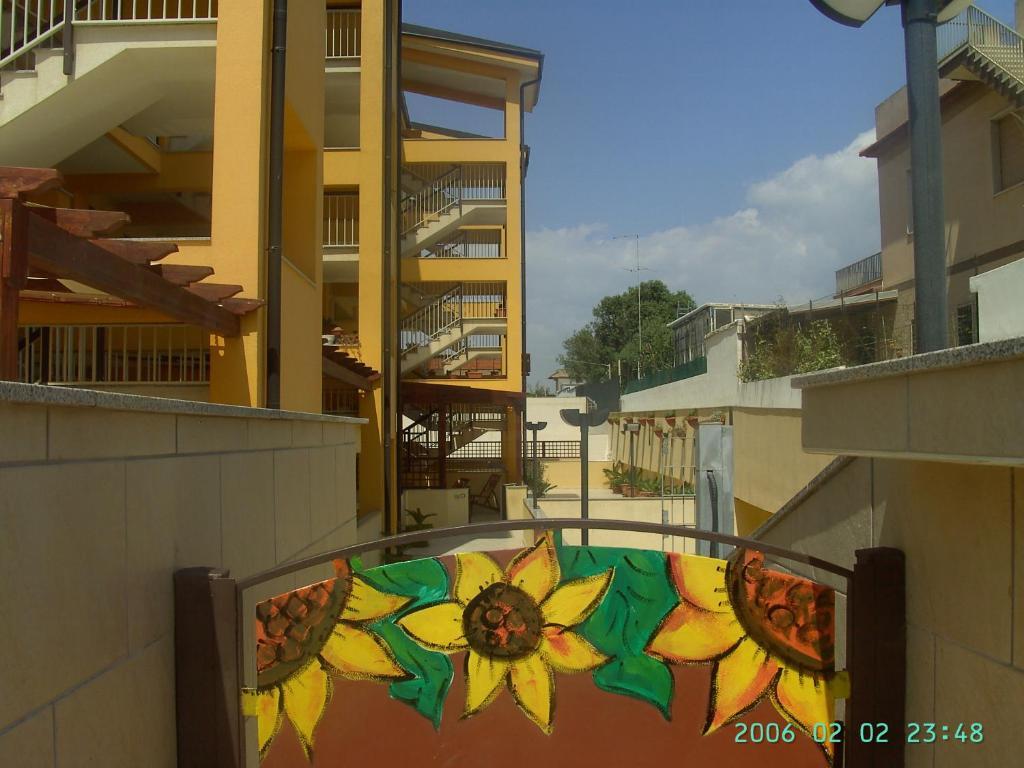 Casa Vacanze Il Giardino Dei Girasoli Marina di Ragusa Exterior foto